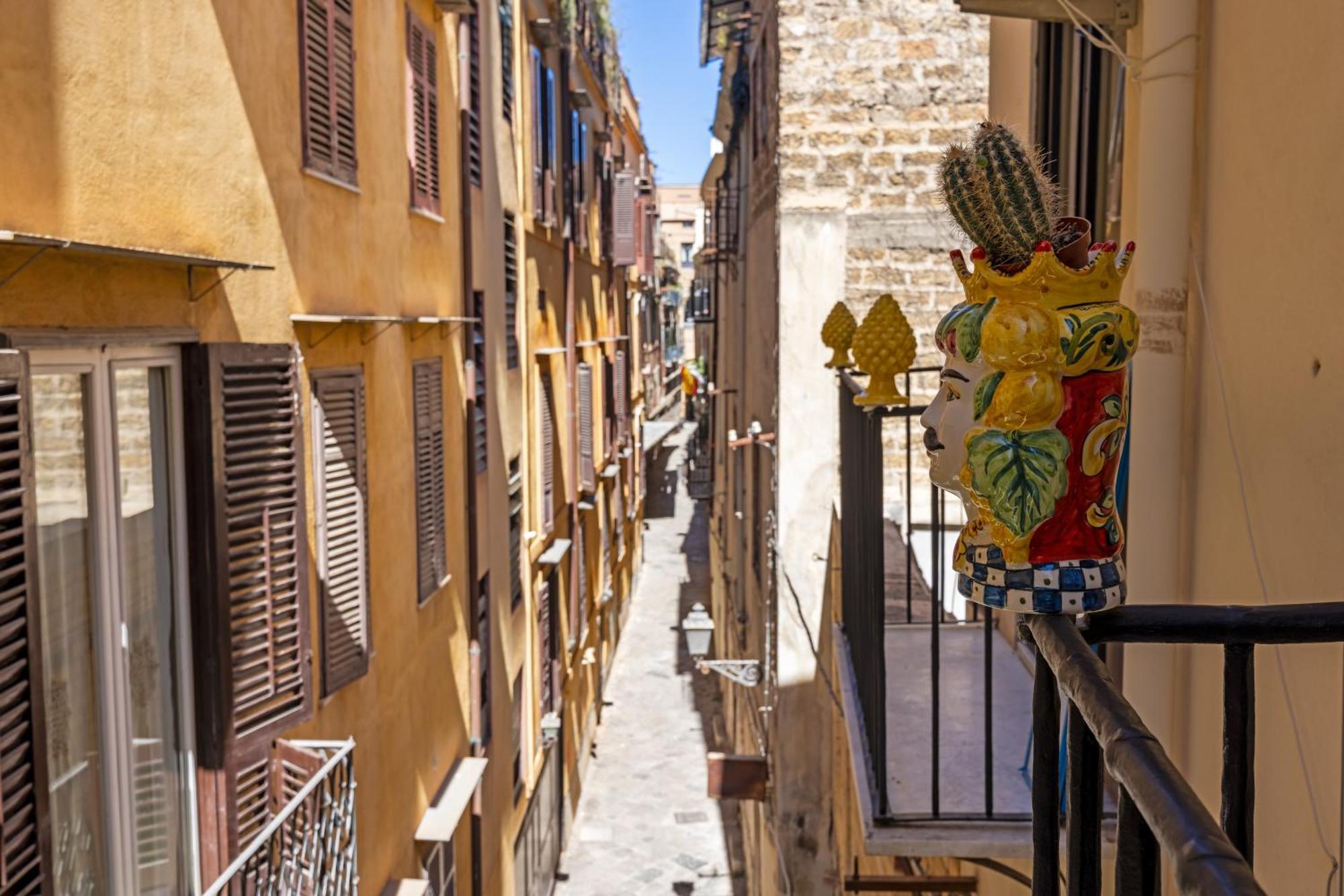 Agata E Rosalia 2 Bedroom Flat At The Quattro Canti Palermo Exterior photo